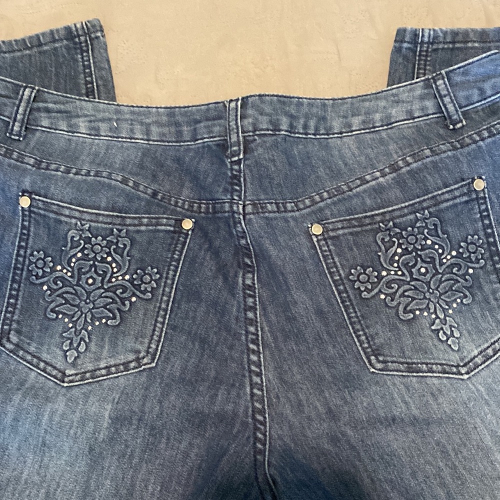Jeans - Picture 4 of 4